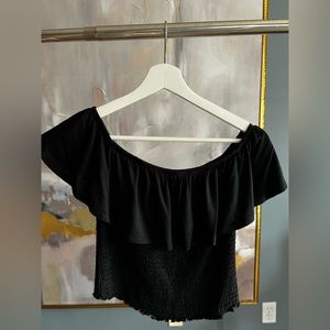 Black elastic off the shoulders top